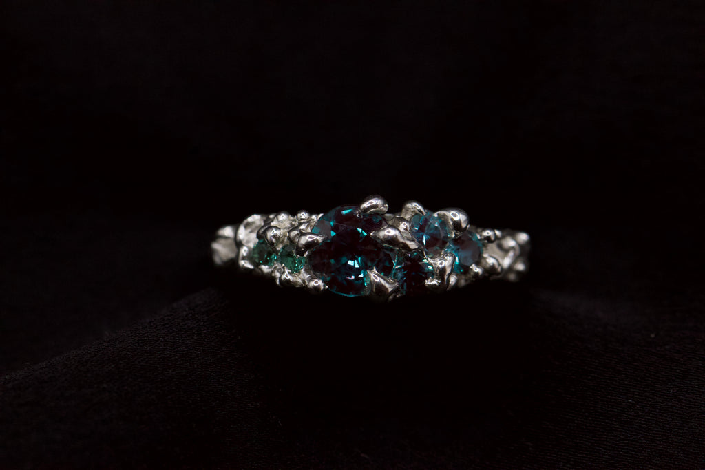 EMBLA RING + ALEXANDRITE