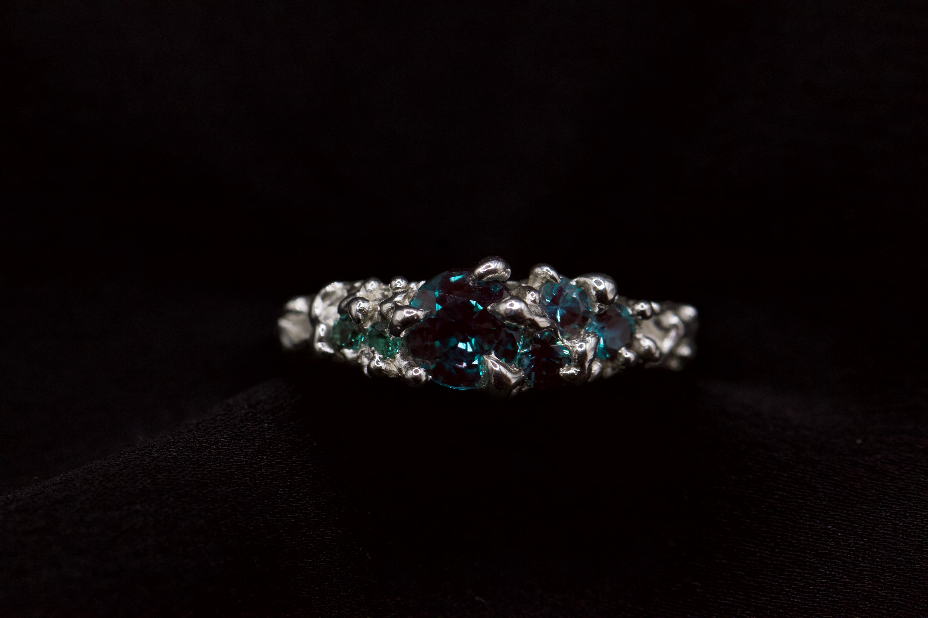 EMBLA RING + ALEXANDRITE