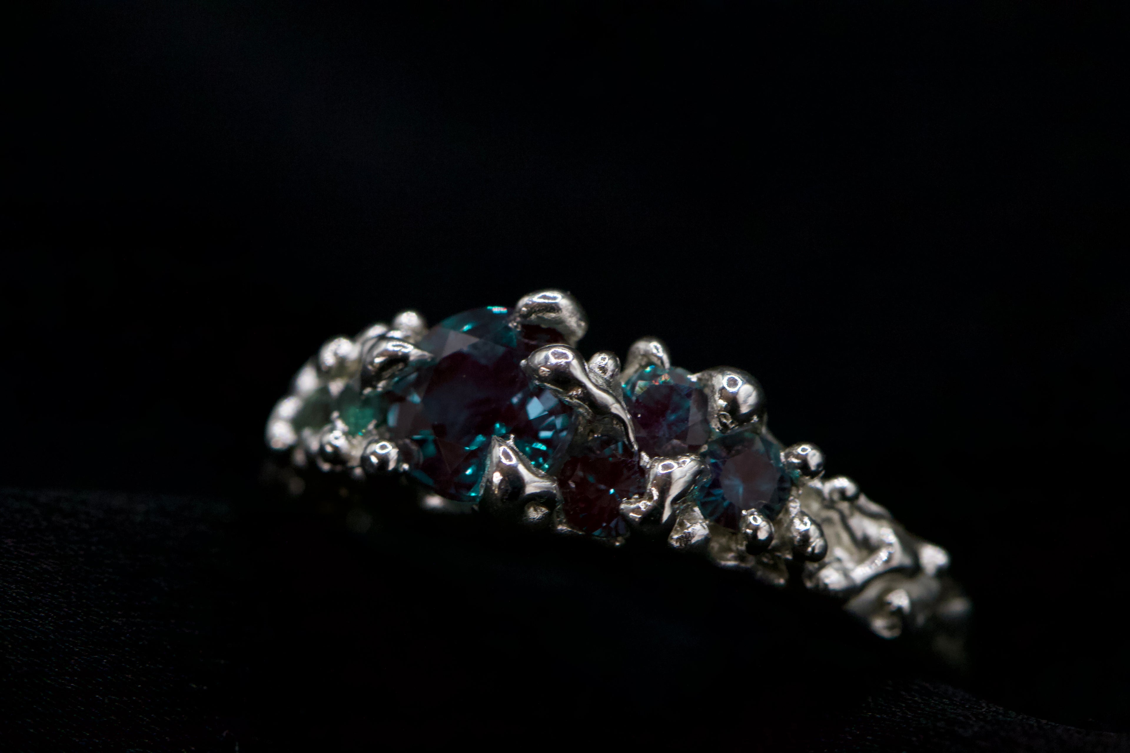 EMBLA RING + ALEXANDRITE