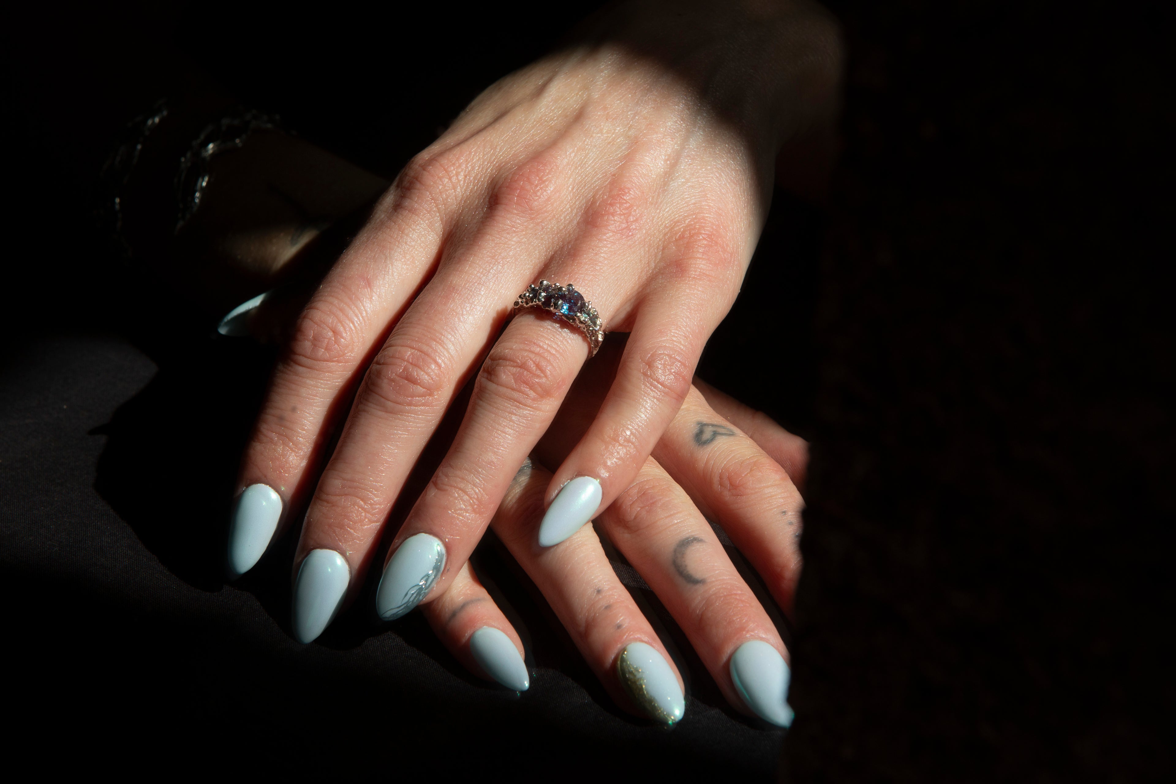 EMBLA RING + ALEXANDRITE